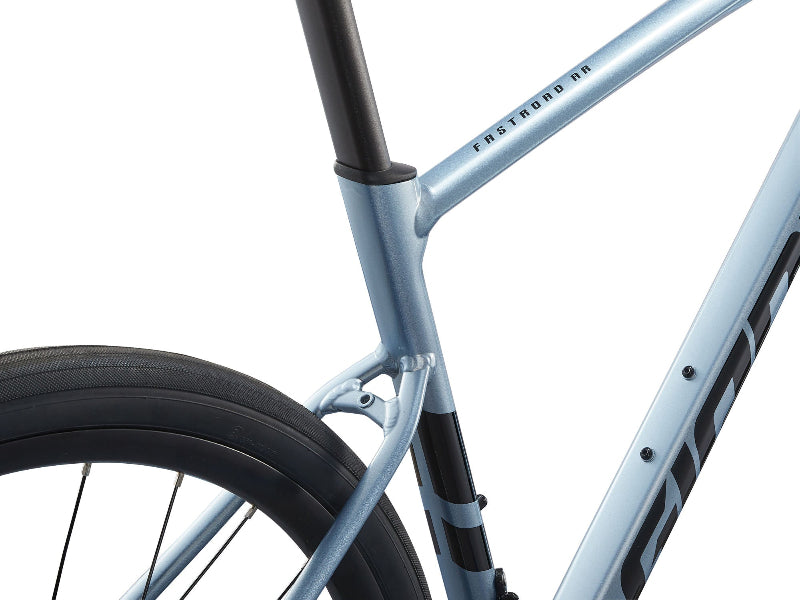 Giant FastRoad AR 2 Hybrid bike 2026 3