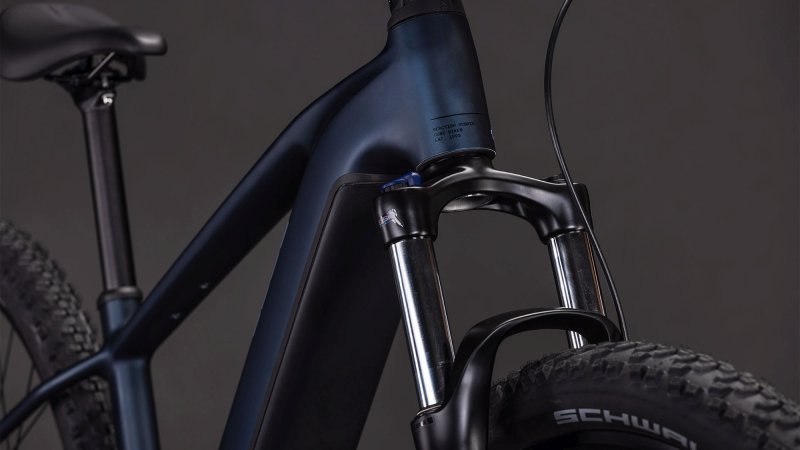 Cube Reaction Hybrid Performance 600 Indigo 1