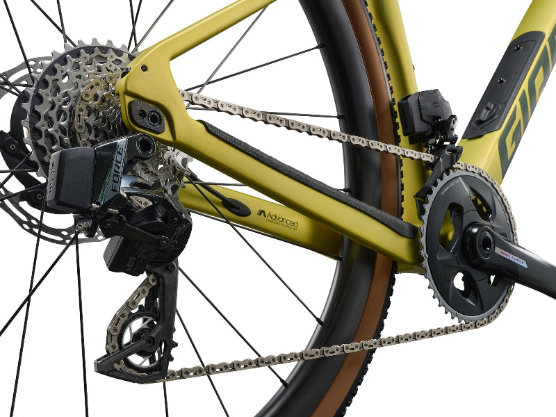 Giant Revolt Advanced Pro 0 Gravel Bike 2026 1