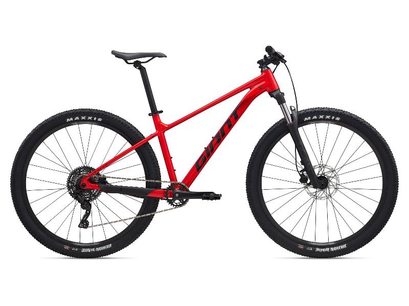 Giant Talon 2 Mountain Bike 2025 - Pure Red - Side